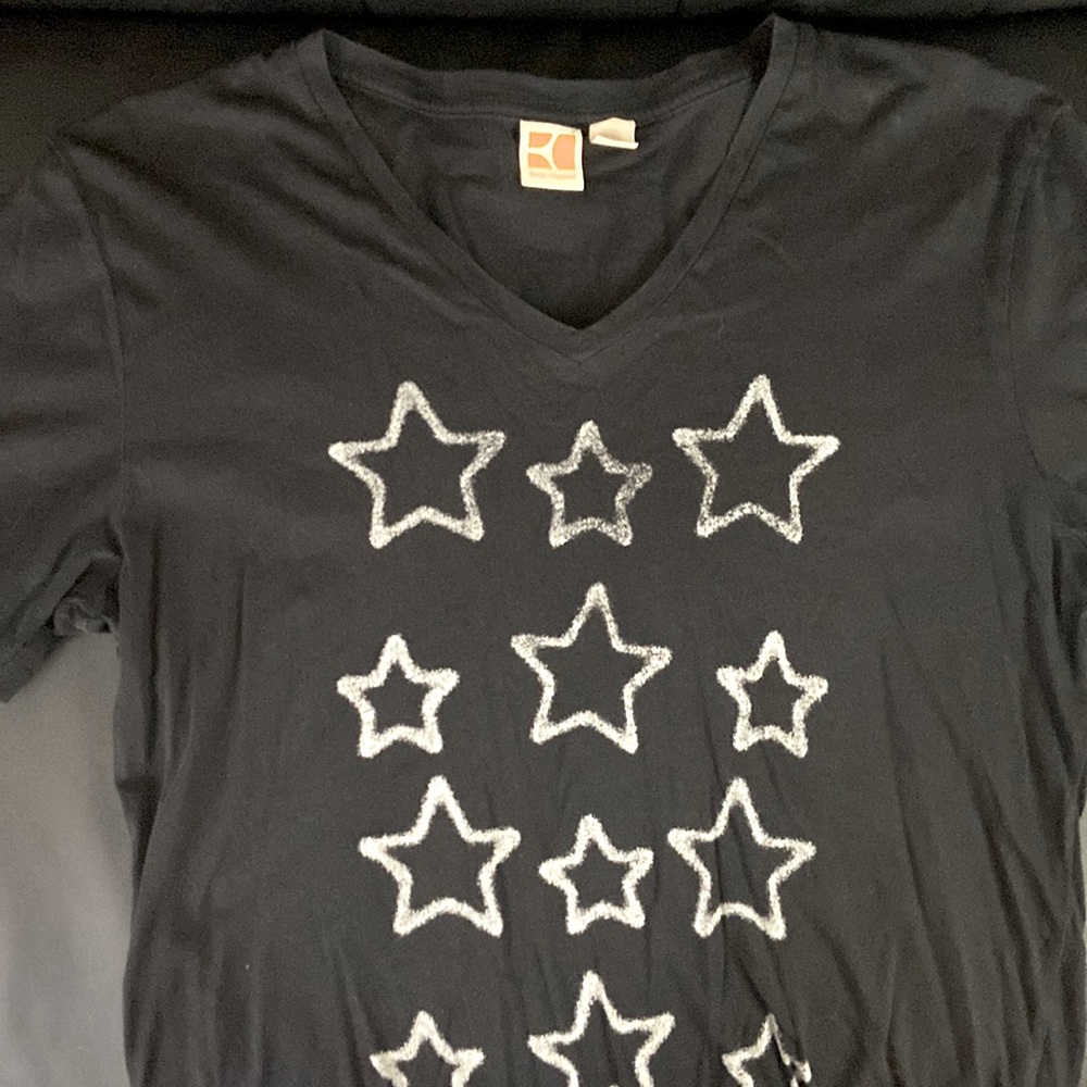 Hugo Boss Orange V-neck black & white stars print shirt in a large.